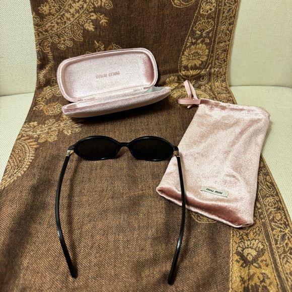 Authentic MIU MIU Regard Sunglasses 04ZS black oval w/ matching case - Picture 5 of 6